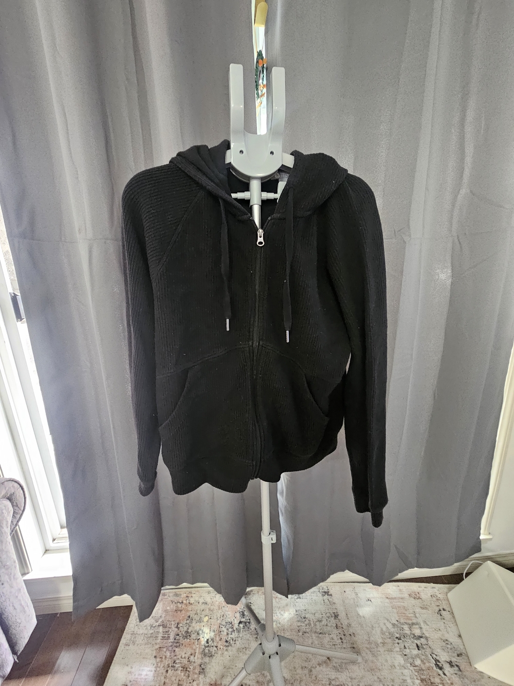 Black Full-Zip Hooded Knit Jacket - Unbranded